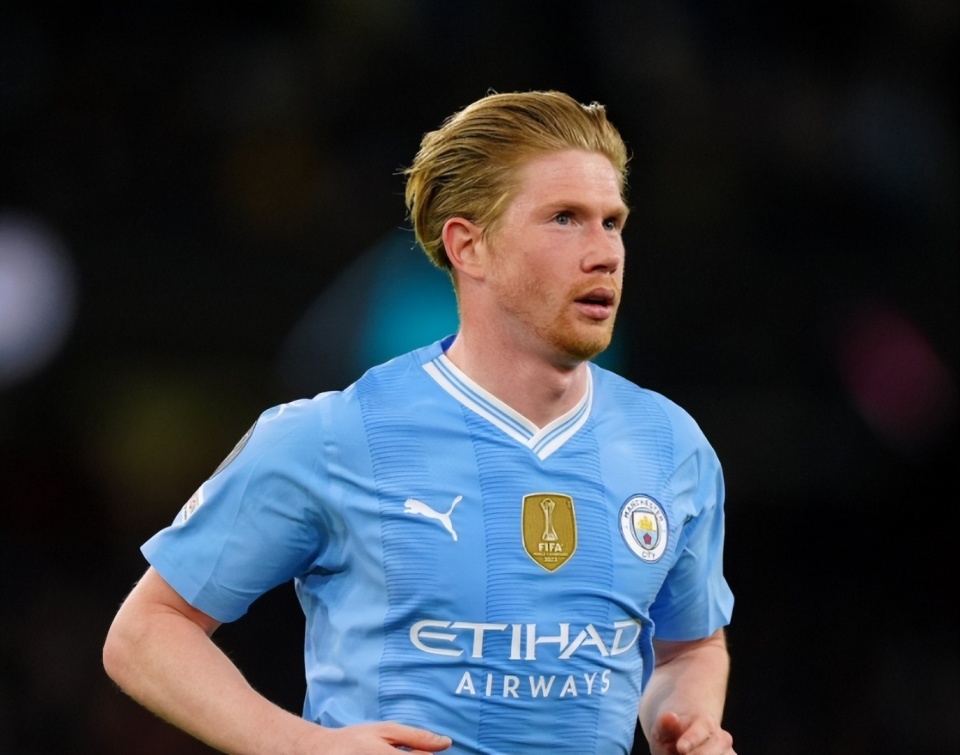 欧冠战报：麦肯尼、戴维联袂破门，尤文2-0轻取帕福斯（欧冠快讯：麦肯尼、戴维先后建功，尤文2-0完胜帕福斯）