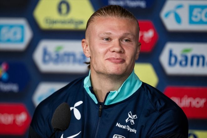 官方：英格兰国门汉娜·汉普顿获得FIFA年度最佳女子门将（官宣：英格兰门将汉娜·汉普顿当选FIFA年度最佳女门将）